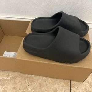 Yeezy Slides